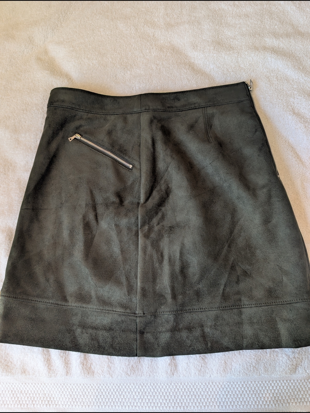 LOFT Olive Green Faux Suede A-Line Mini Skirt Zipper Detail Size 4 - Picture 5 of 9